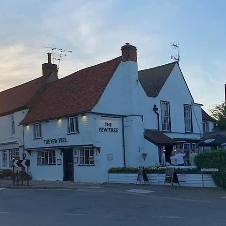 Stay And Relax At The Yew Tree Manuden Buitenkant foto