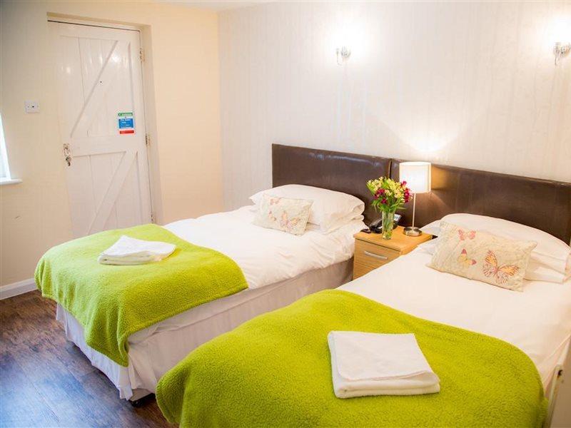 Stay And Relax At The Yew Tree Manuden Buitenkant foto