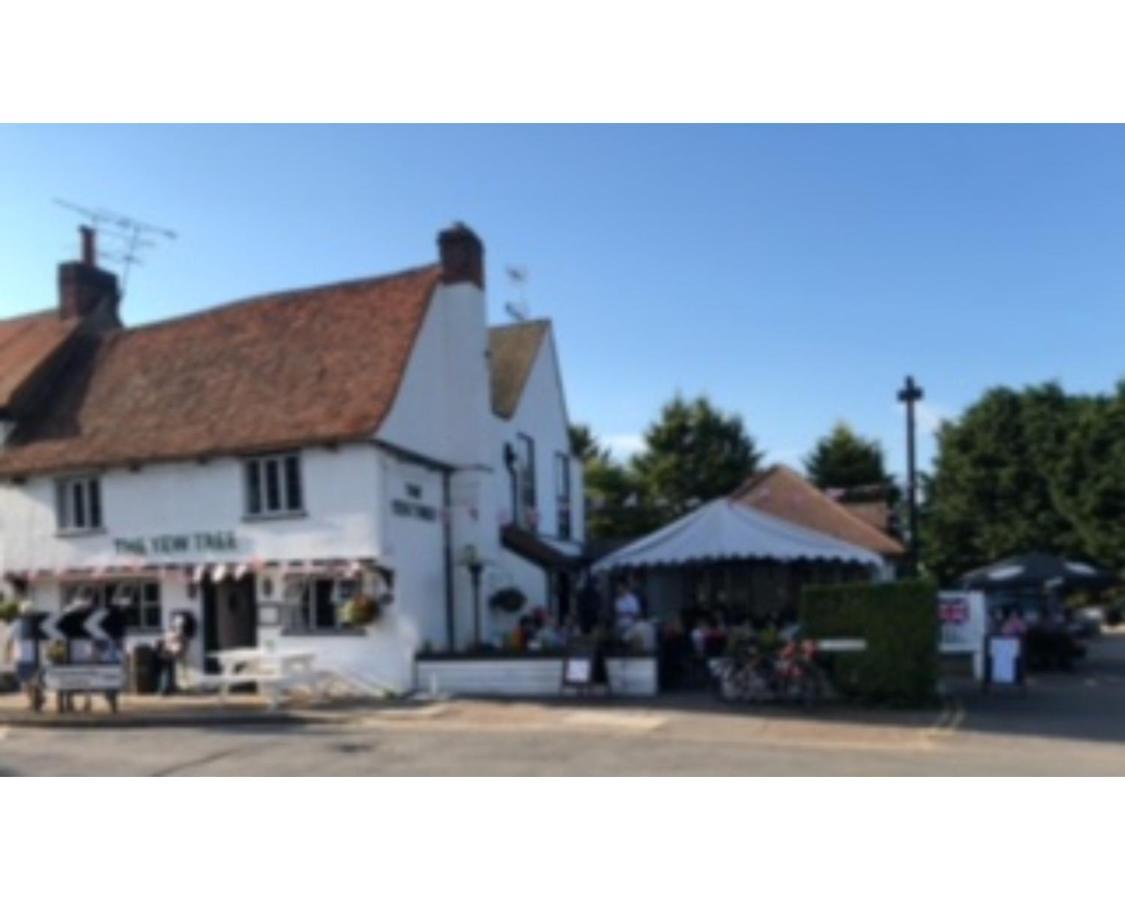 Stay And Relax At The Yew Tree Manuden Buitenkant foto