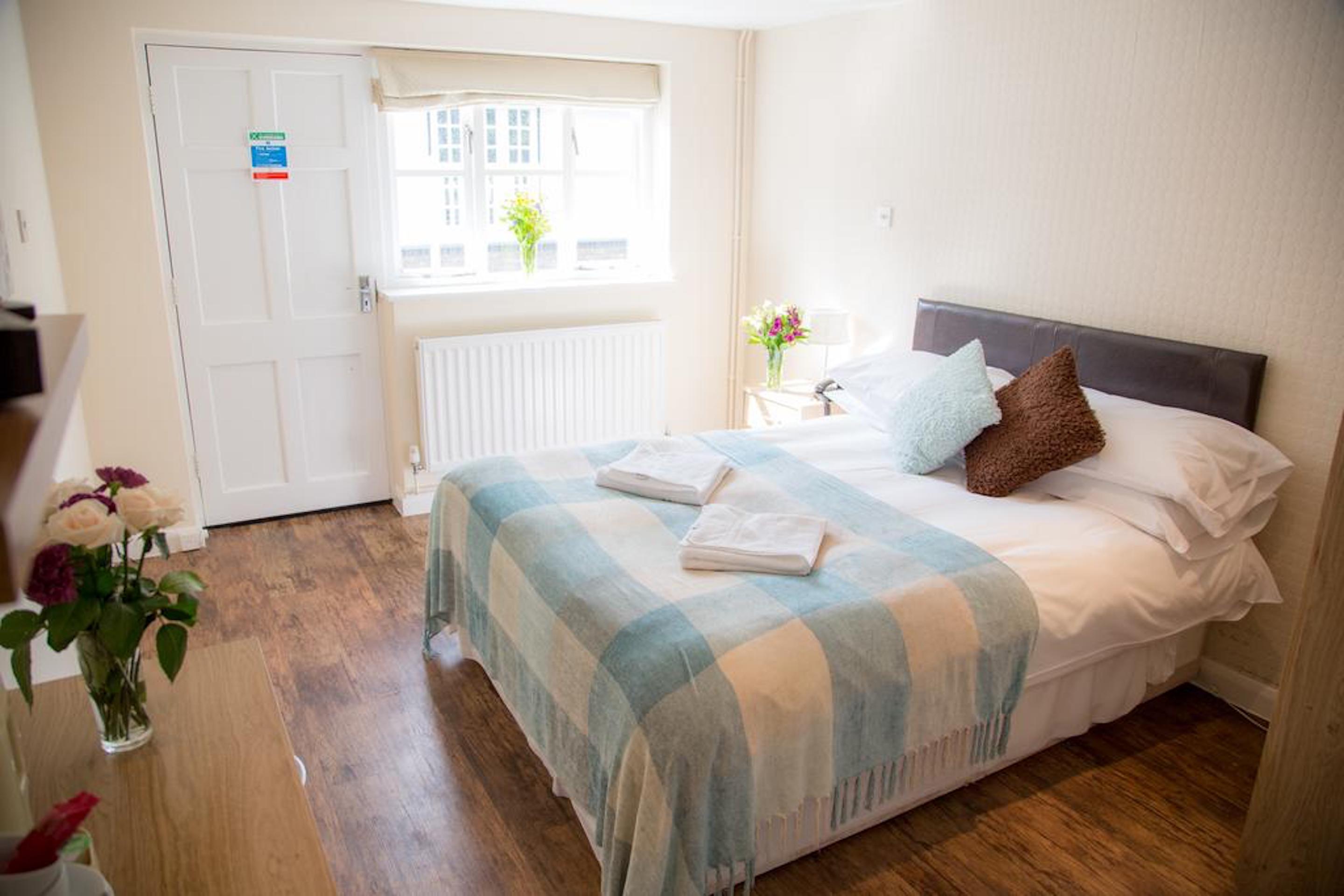 Stay And Relax At The Yew Tree Manuden Buitenkant foto