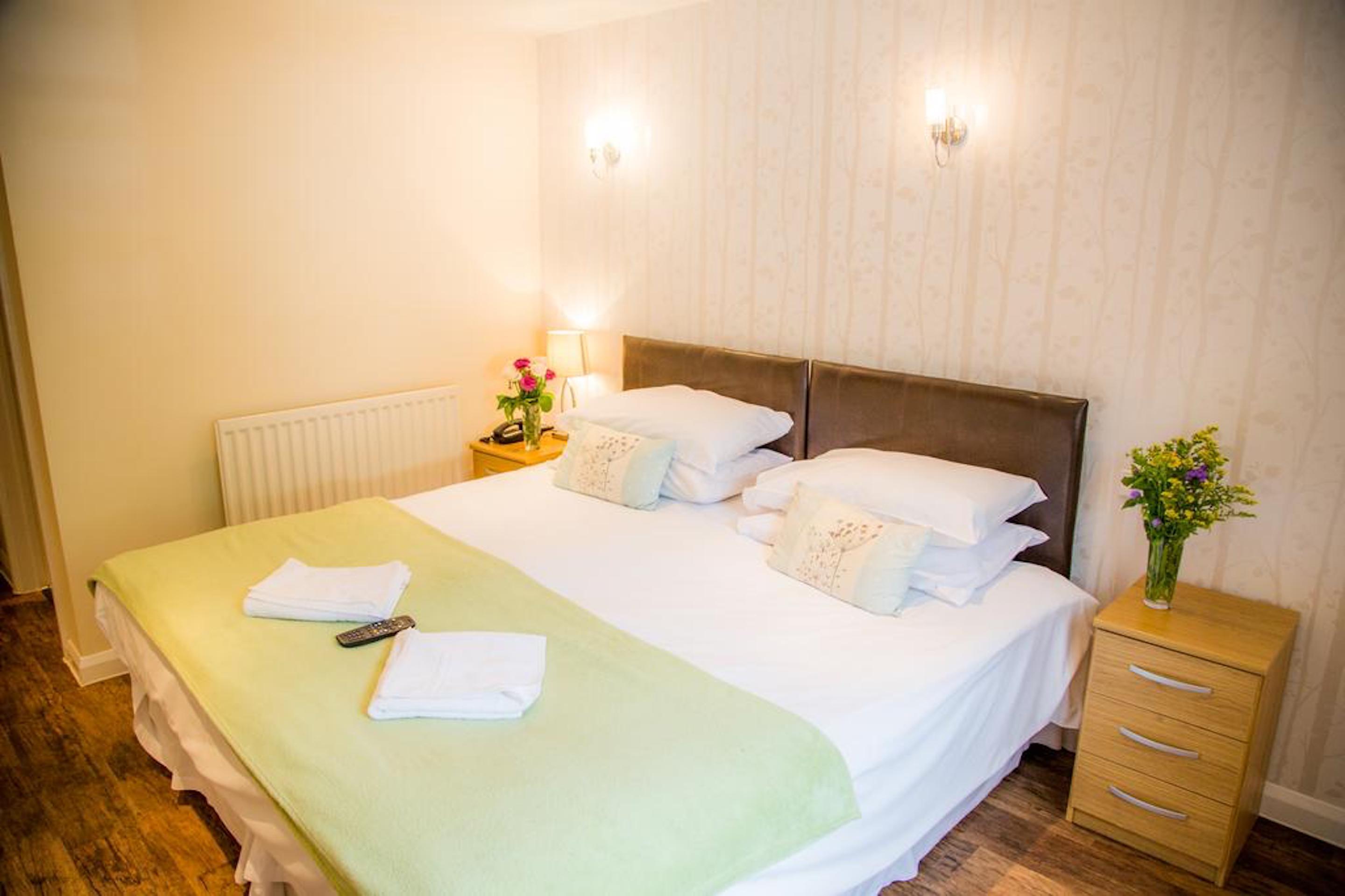 Stay And Relax At The Yew Tree Manuden Buitenkant foto