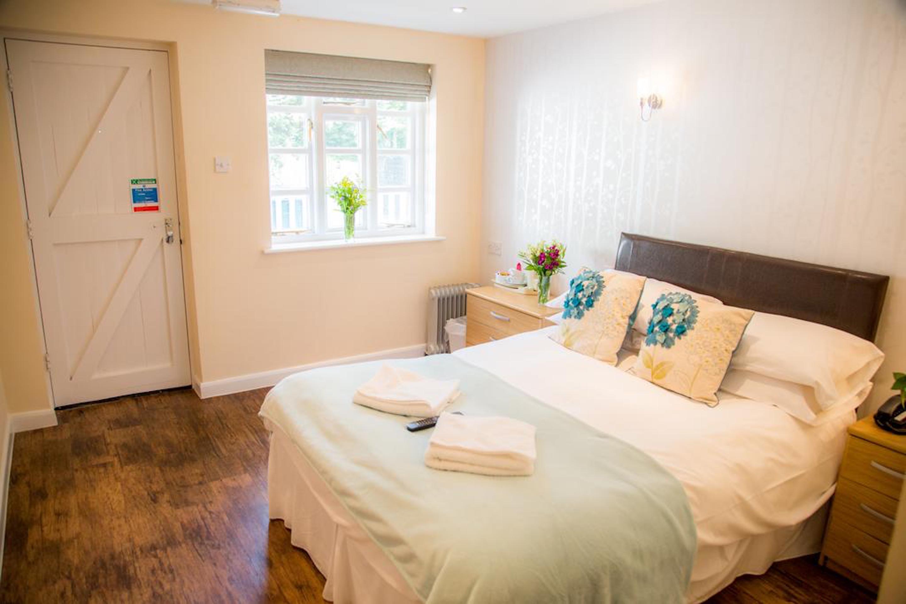 Stay And Relax At The Yew Tree Manuden Buitenkant foto