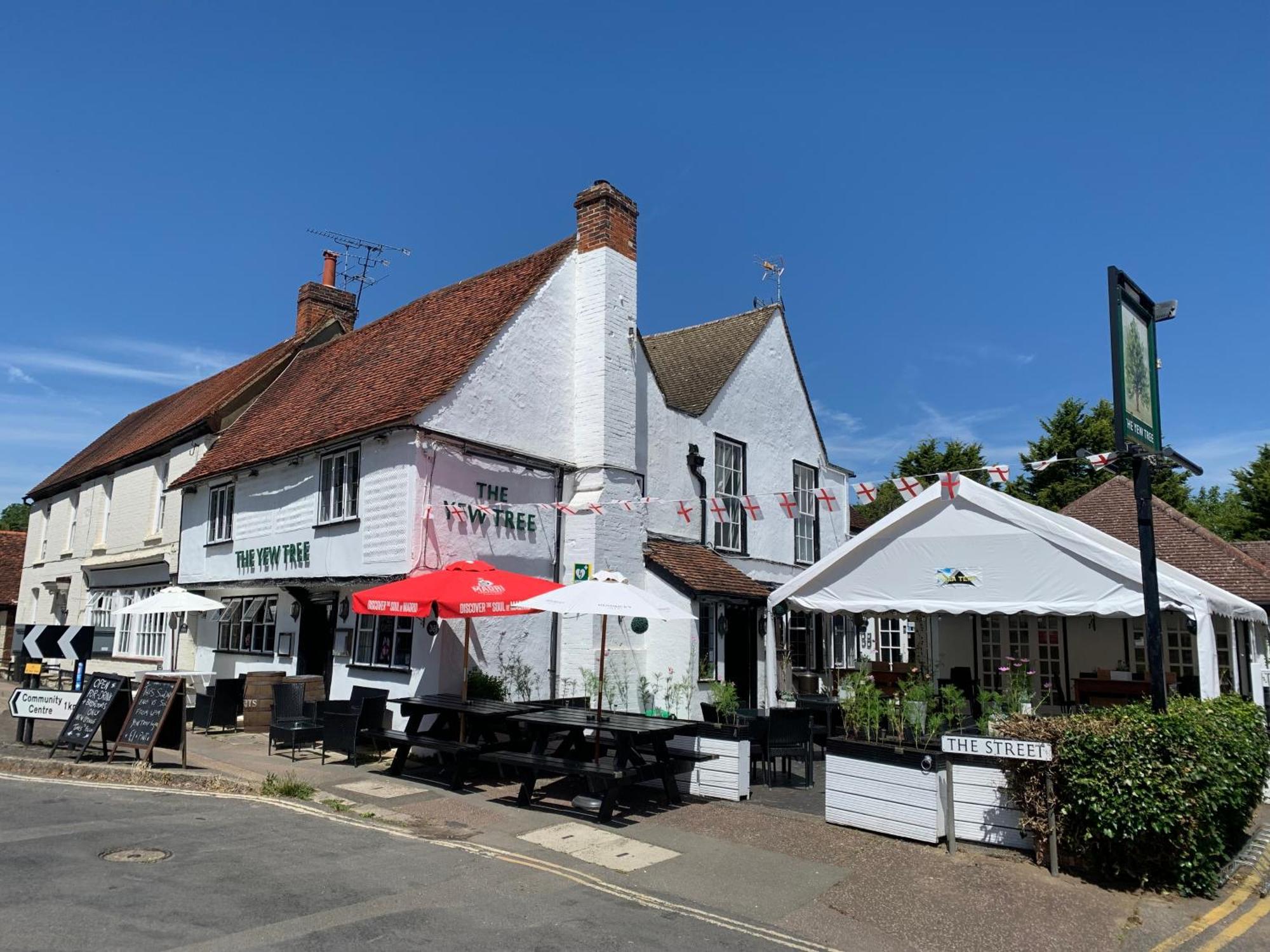 Stay And Relax At The Yew Tree Manuden Buitenkant foto