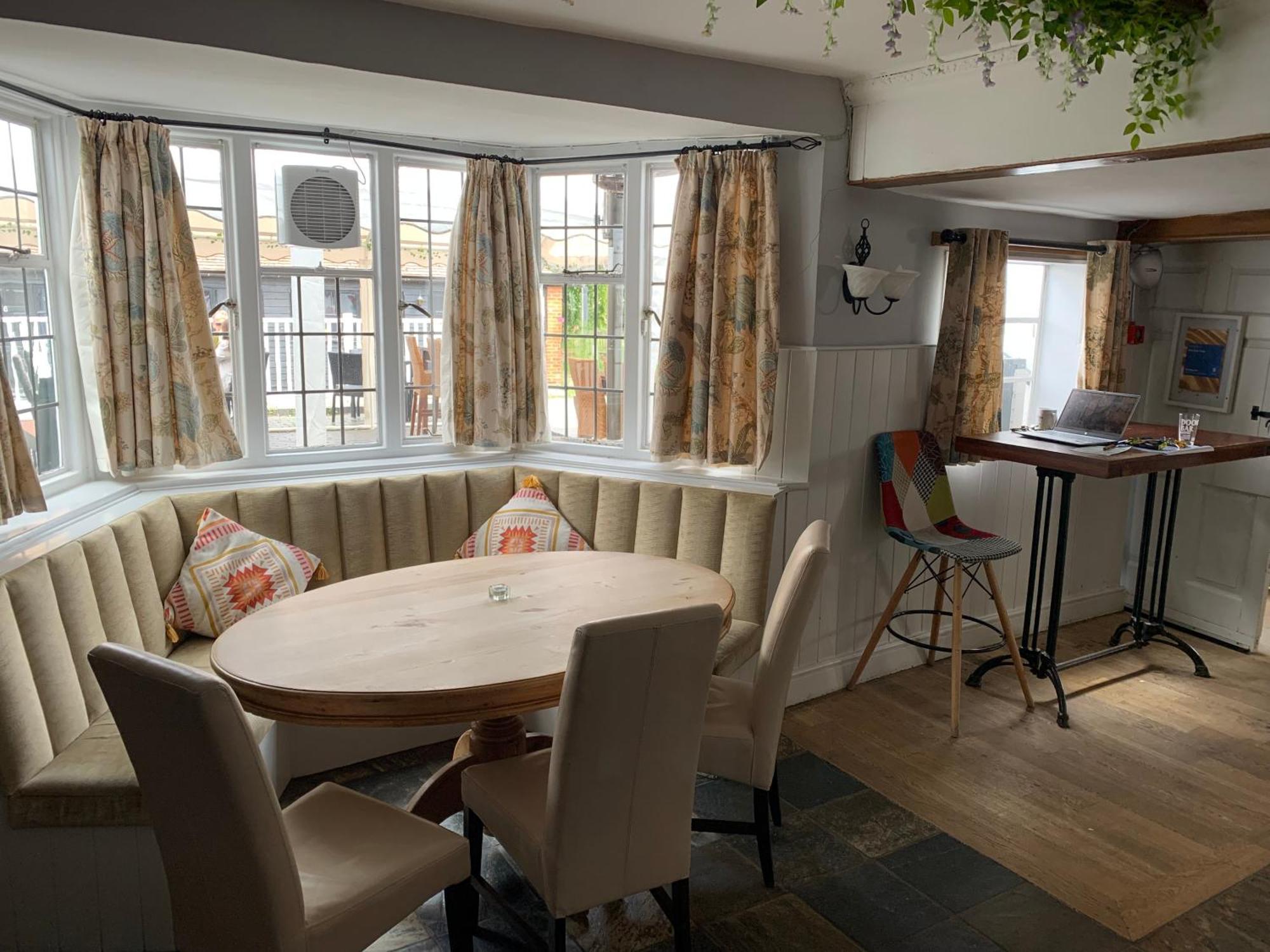 Stay And Relax At The Yew Tree Manuden Buitenkant foto